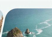 Costa con mar azul para viaje compartido